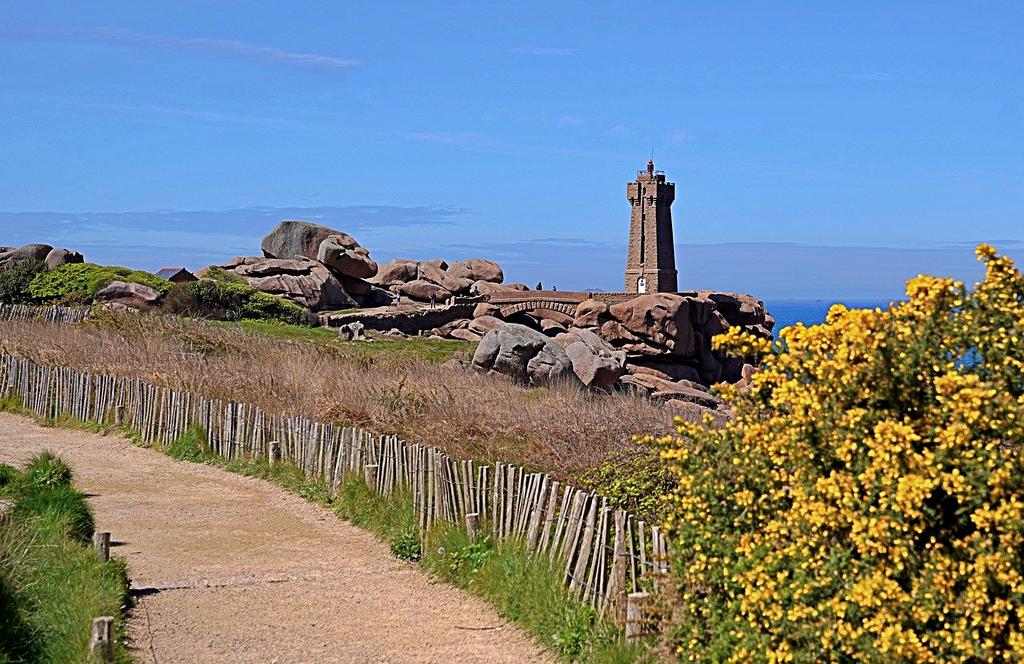 Coastal walking experience